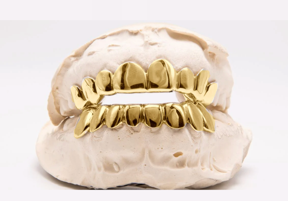 The Kodak Yellow Gold 16 Teeth - Main Image