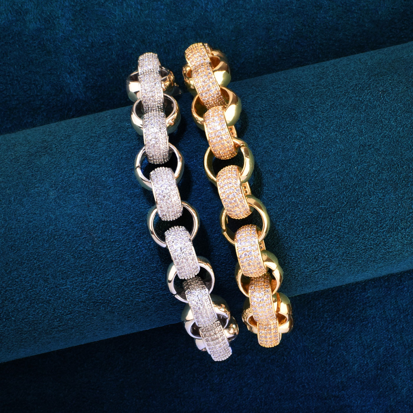 Circle Cuban Link Bracelet