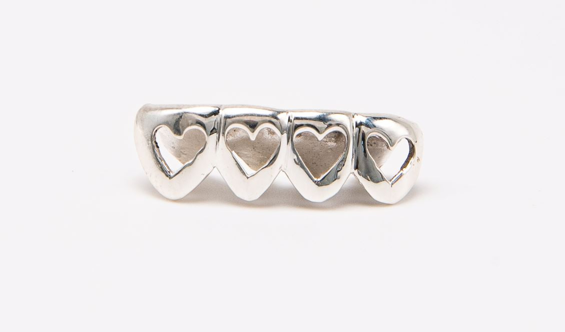 The Hopeless Romantic - White Gold 4 Teeth Heart Cutout