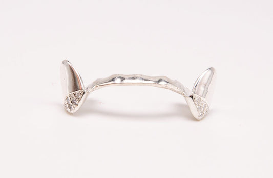 The Thirsty Vampire - Sterling Silver Diamond Tips 2 Teeth