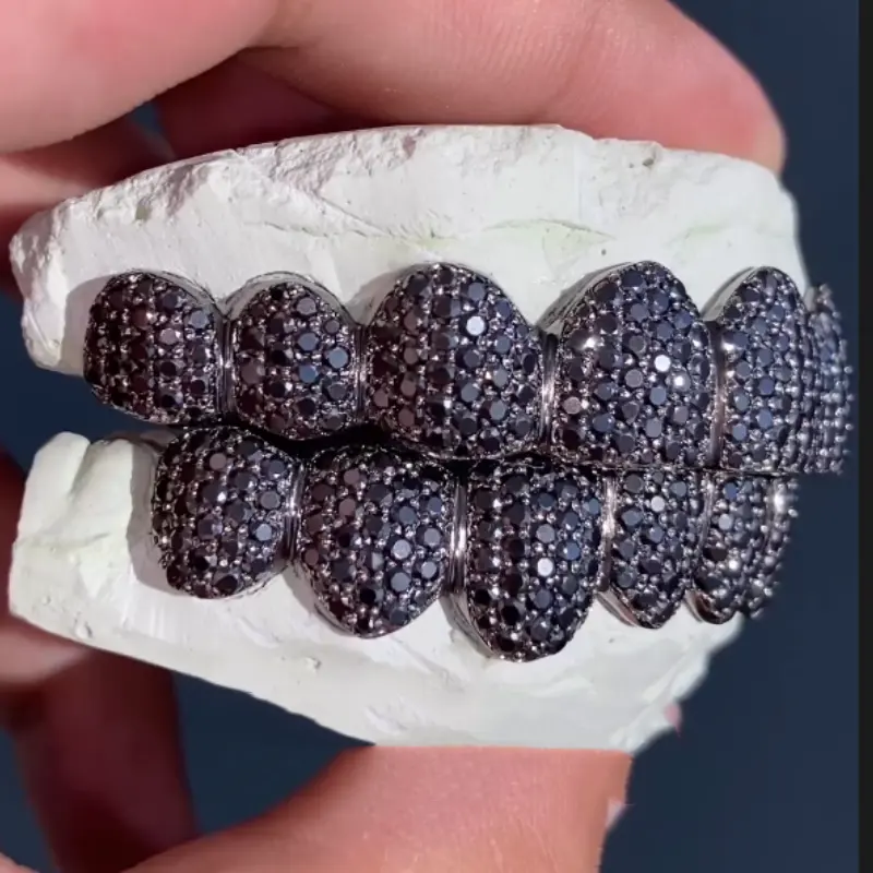 Hiphop Iced Out Black Moissanite Custom Grillz Fro Teeth 925 Sterling Silver Marvellous Moissanite Grillz