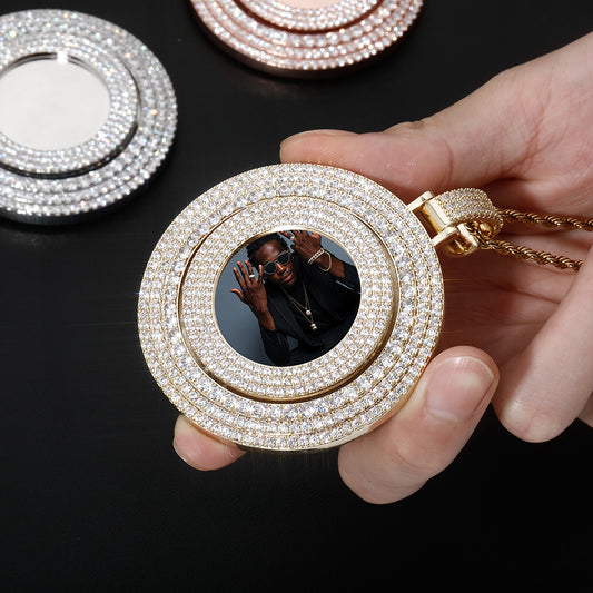Rotating Pendant Necklace