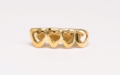The Hopeless Romantic - 4 Teeth Yellow Gold 4 Teeth Heart Cutout