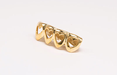 The Hopeless Romantic - 4 Teeth Yellow Gold 4 Teeth Heart Cutout