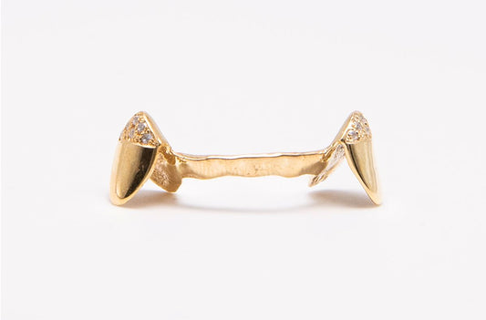 The Thirsty Vampire - Yellow Gold Diamond Tips 2 Teeth